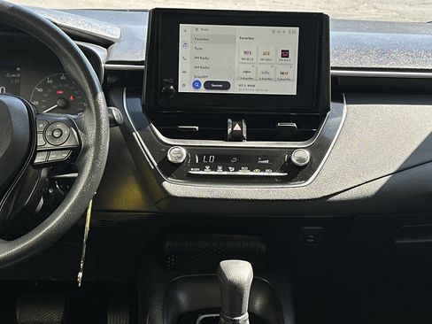 Used 2023 Toyota Corolla LE image 23