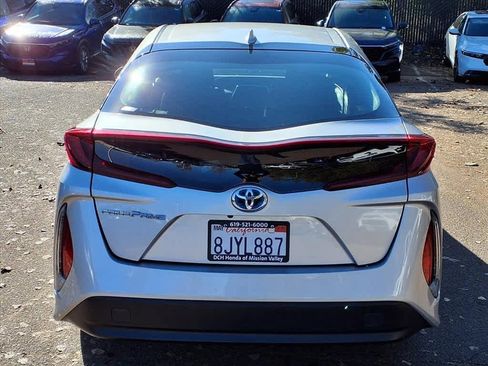 Used 2019 Toyota Prius Prime Plus image 5
