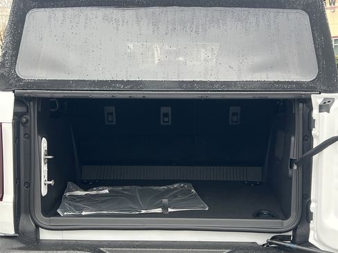 New 2025 Ford Bronco Base image 19