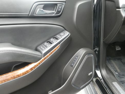 Used 2017 Chevrolet Tahoe Premier AWD/4WD image 16