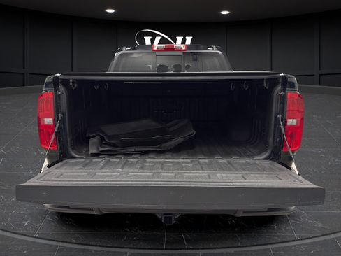 Used 2022 Chevrolet Colorado Z71 w/ Z71 Midnight Edition AWD/4WD image 26