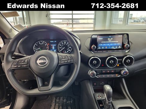 Used 2025 Nissan Sentra S image 16