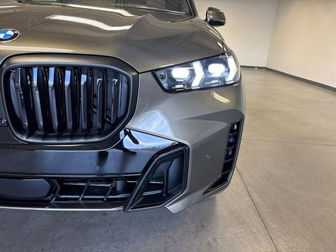 New 2026 BMW X5 sDrive40i image 9