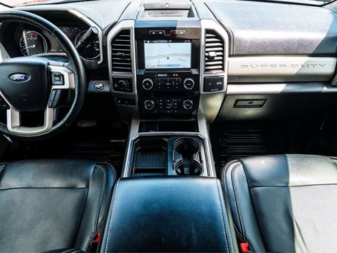 Used 2019 Ford F250 Lariat w/ Lariat Ultimate Package AWD/4WD image 30
