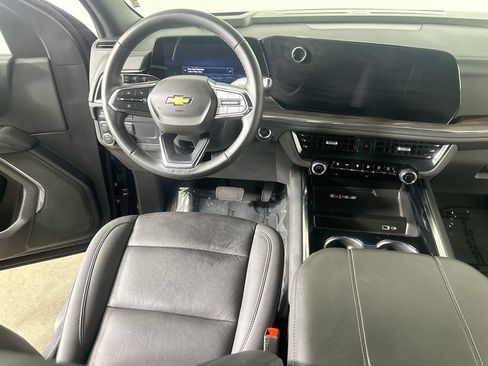 Used 2025 Chevrolet Tahoe LT AWD/4WD image 18