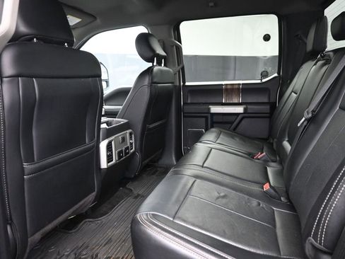 Used 2019 Ford F150 Lariat w/ Trailer Tow Package image 10