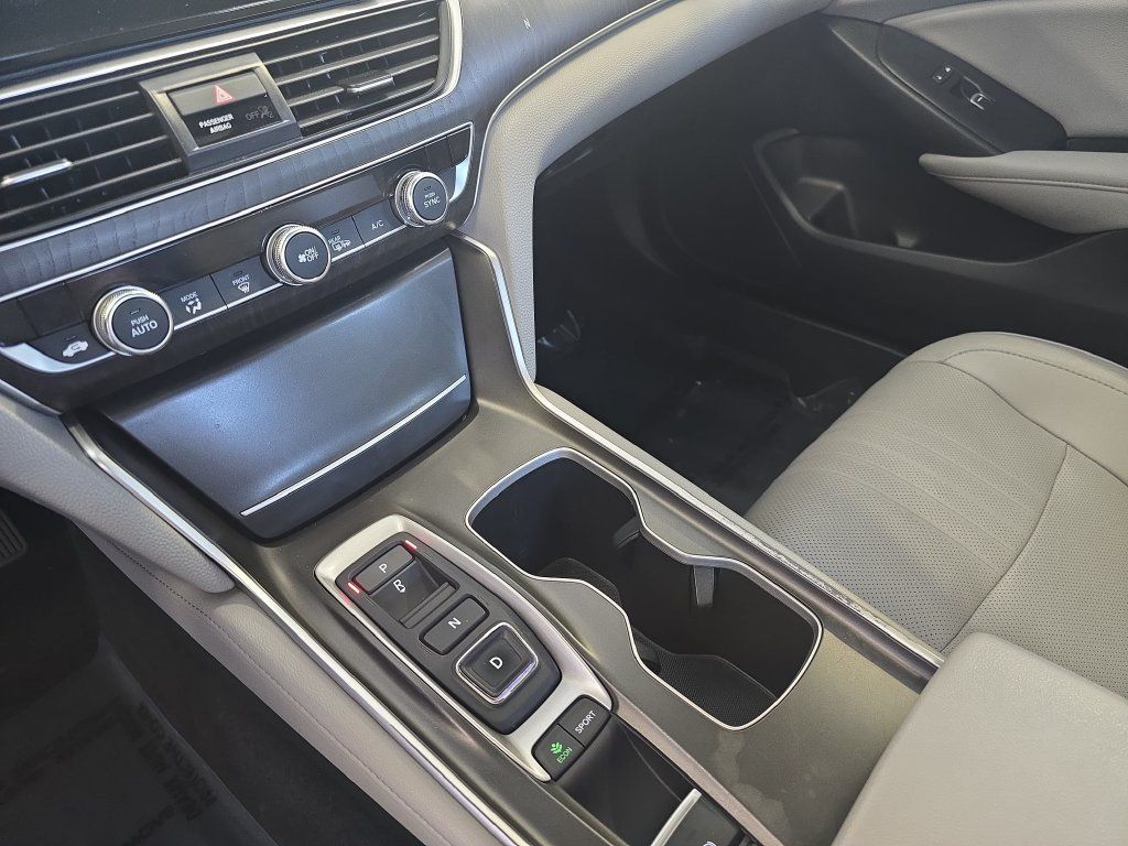 Used 2020 Honda Accord Touring image 25
