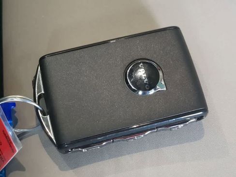 New 2026 Volvo XC60 B5 Plus w/ Protection Package Premier image 24