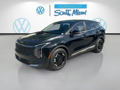 Used 2026 Kia Sportage EX FWD image 3