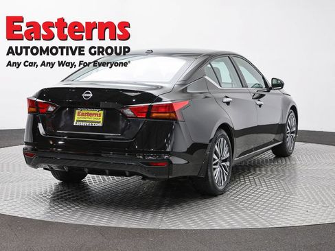 Used 2023 Nissan Altima 2.5 SV FWD image 5