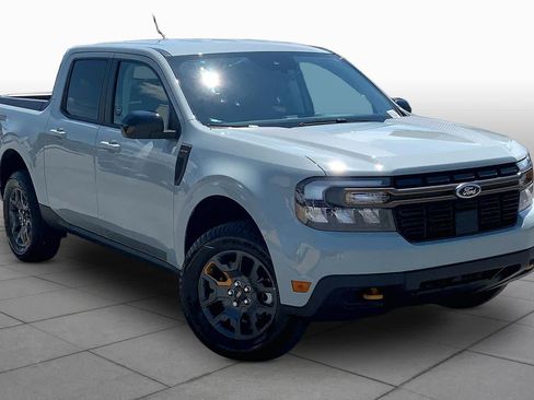 Certified 2024 Ford Maverick Tremor w/ Tremor Off-Road Package AWD/4WD image 3
