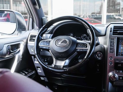 Used 2021 Lexus GX 460 Premium w/ Premium Package AWD/4WD image 22