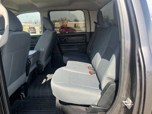 Used 2017 RAM 3500 Tradesman w/ Chrome Appearance Group AWD/4WD image 25