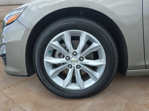 Used 2025 Chevrolet Malibu LT FWD image 14