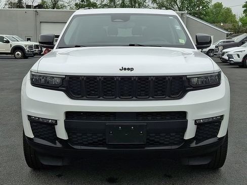 Used 2023 Jeep Grand Cherokee L Limited w/ Black Appearance Package AWD/4WD image 5