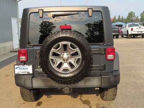 Used 2016 Jeep Wrangler Unlimited Rubicon w/ Connectivity Group AWD/4WD image 9