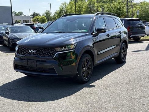 Used 2023 Kia Sorento S w/ Panoramic Sunroof Package AWD/4WD image 5