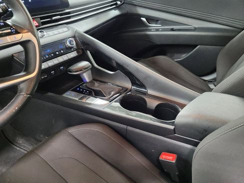 Used 2023 Hyundai Elantra SEL w/ Convenience Package FWD image 26