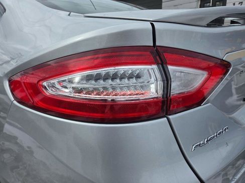 Used 2015 Ford Fusion SE w/ Equipment Group 201A FWD image 20