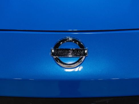 Used 2009 Nissan 370Z Touring image 14