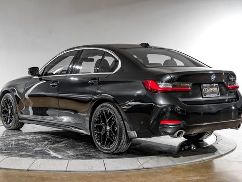 Used 2025 BMW 330i Sedan w/ Convenience Package RWD image 14