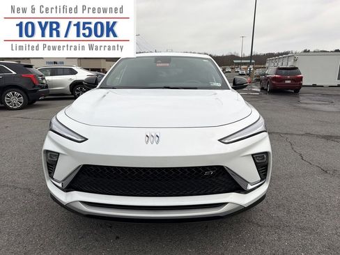 Used 2025 Buick Envista Sport Touring image 2