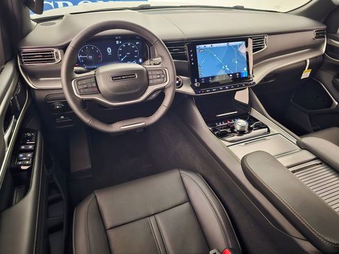 New 2026 Jeep Grand Wagoneer Limited AWD/4WD image 15