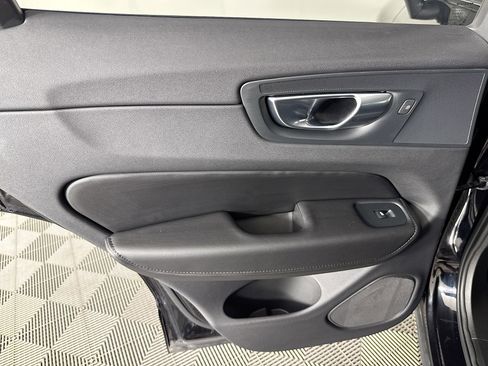 Used 2025 Volvo XC60 B5 Plus image 25
