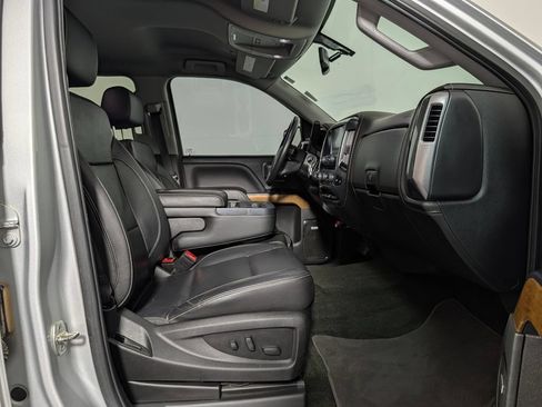 Used 2018 Chevrolet Silverado 1500 LTZ w/ Texas Edition RWD image 11