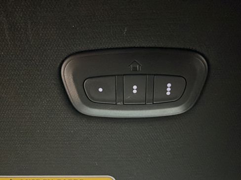 Used 2023 RAM 1500 Laramie AWD/4WD image 36
