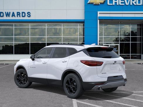 New 2025 Chevrolet Blazer LT image 3