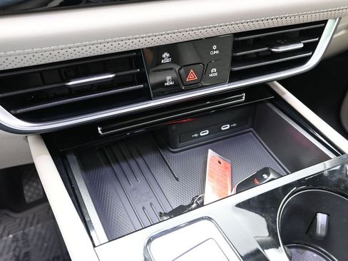 New 2026 Volkswagen Atlas SE image 17