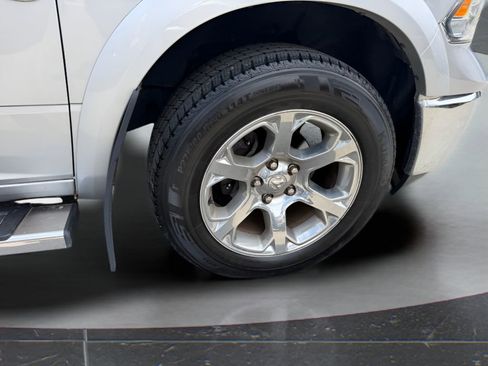 Used 2017 RAM 1500 Laramie w/ Convenience Group AWD/4WD image 13