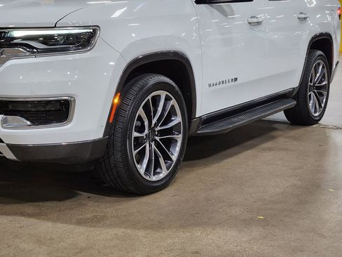 Used 2022 Jeep Wagoneer Series II w/ Premium Group I image 18