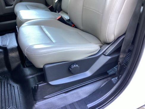 Used 2022 Ford F250 XL w/ Power Equipment Group image 25
