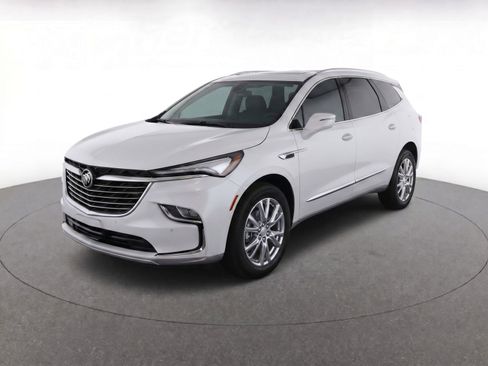 Used 2022 Buick Enclave Essence w/ Experience Buick Package FWD image 1