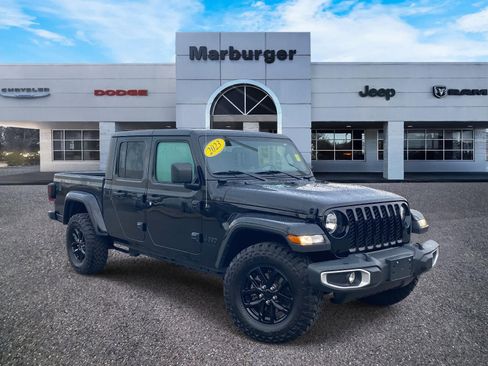 Used 2023 Jeep Gladiator Sport image 1