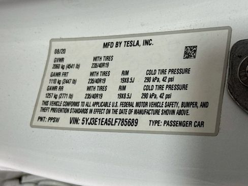 Used 2020 Tesla Model 3 Standard Range RWD image 32