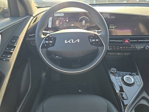 New 2025 Kia Niro Wind image 16