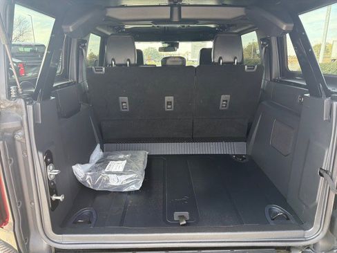Used 2024 Ford Bronco Black Diamond image 14