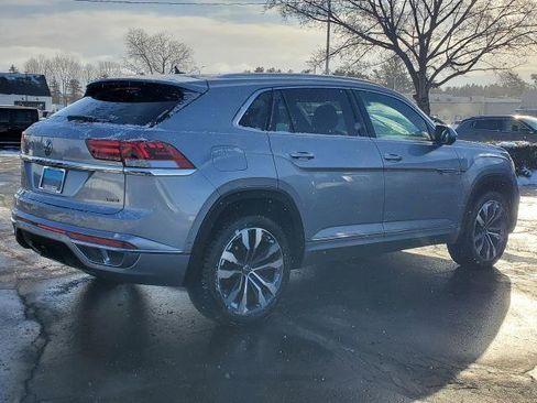 Used 2023 Volkswagen Atlas Cross Sport SEL Premium R-Line image 3