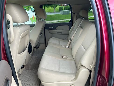Used 2010 GMC Yukon XL SLE w/ SLE-2 Equipment Package AWD/4WD image 13