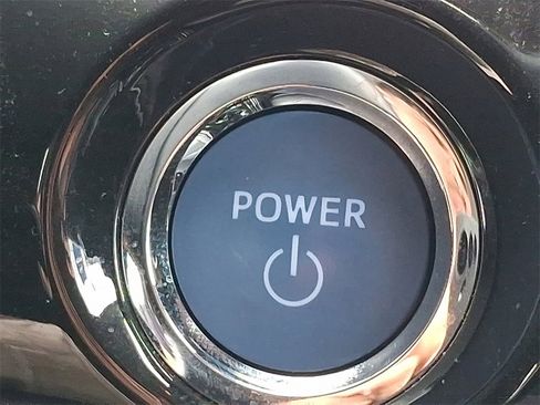 Used 2020 Toyota Prius Prime XLE image 24