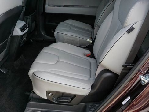 Used 2024 Hyundai Palisade SEL w/ Premium Package image 23