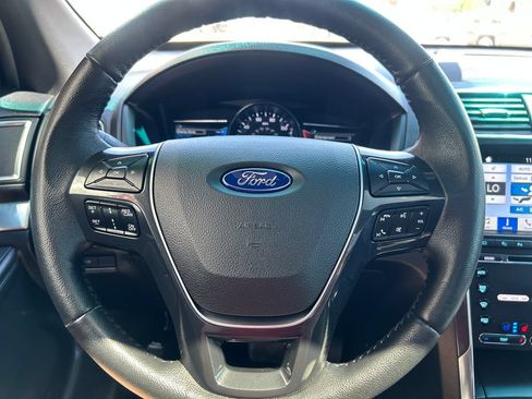 Used 2017 Ford Explorer Limited w/ Equipment Group 301A AWD/4WD image 16