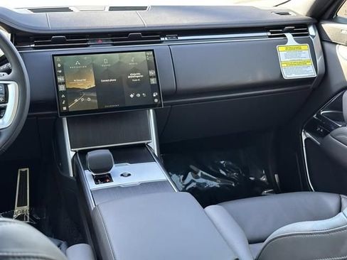 Used 2025 Land Rover Range Rover Long Wheelbase SE AWD/4WD image 20