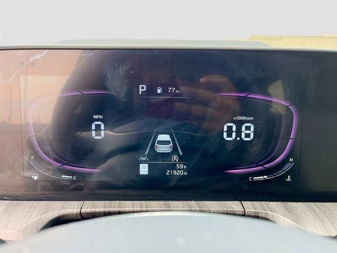 Used 2023 Kia Telluride EX w/ EX Captain's Chair Package image 12