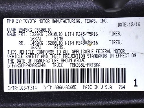 Used 2017 Toyota Tacoma SR image 36
