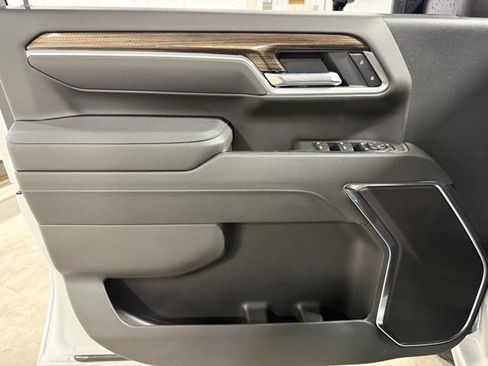 New 2026 Chevrolet Silverado 2500 LT w/ All Star Edition image 7