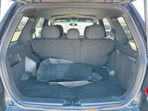 Used 2011 Ford Escape XLT image 33